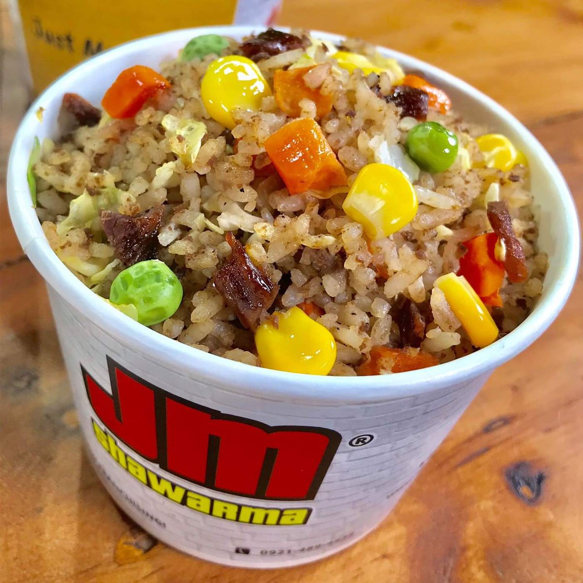 ShawarmaJm's tweet photo. Mga pagkain na Hindi mo kayang hindi kainin!
Grab your shawarma Rice and Noodles, Have a munch day at JM Shawarma stores.
#JMShawarma #JustMunchIt #JMMyOneTrueLove #TasteDifferent https://t.co/atliogWfEt