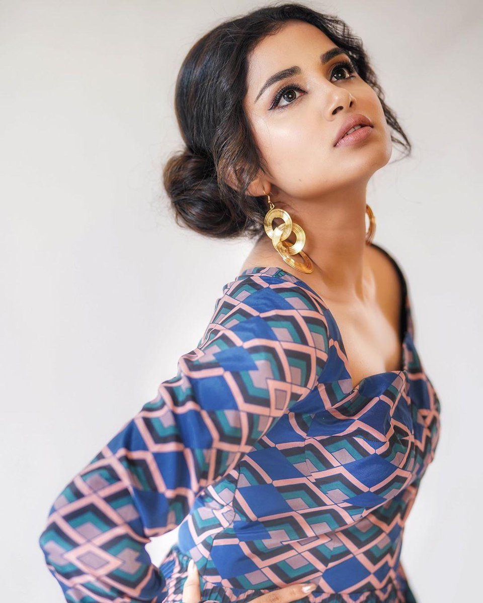 70mmstudios's tweet photo. Alluring @anupamahere Latest Stills @70mmstudios
#AnupamaParameswaran #anupama #Actress #kollywood #Kollywoodactress #70mmstudios https://t.co/xXkQC8LF3z