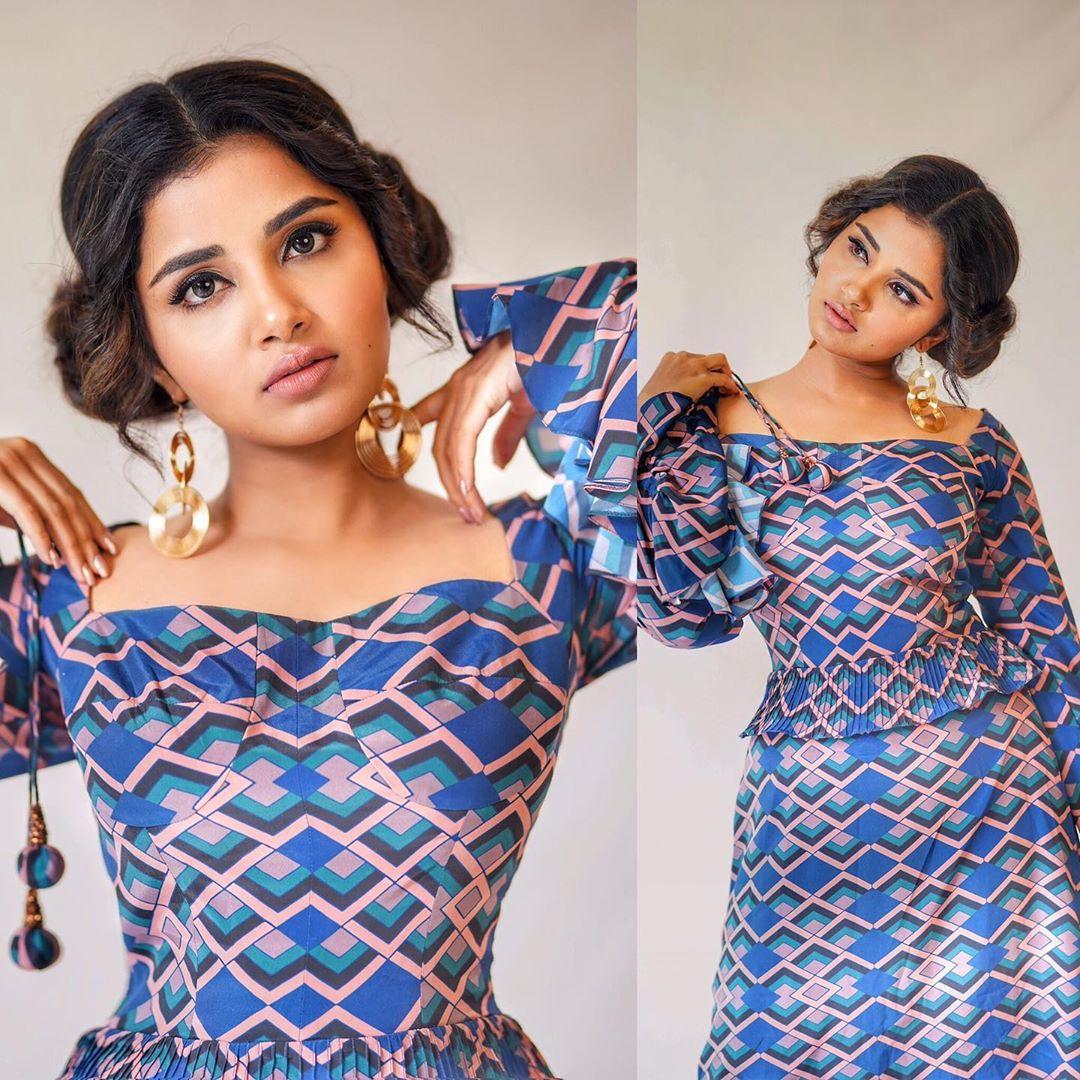 70mmstudios's tweet photo. Alluring @anupamahere Latest Stills @70mmstudios
#AnupamaParameswaran #anupama #Actress #kollywood #Kollywoodactress #70mmstudios https://t.co/xXkQC8LF3z