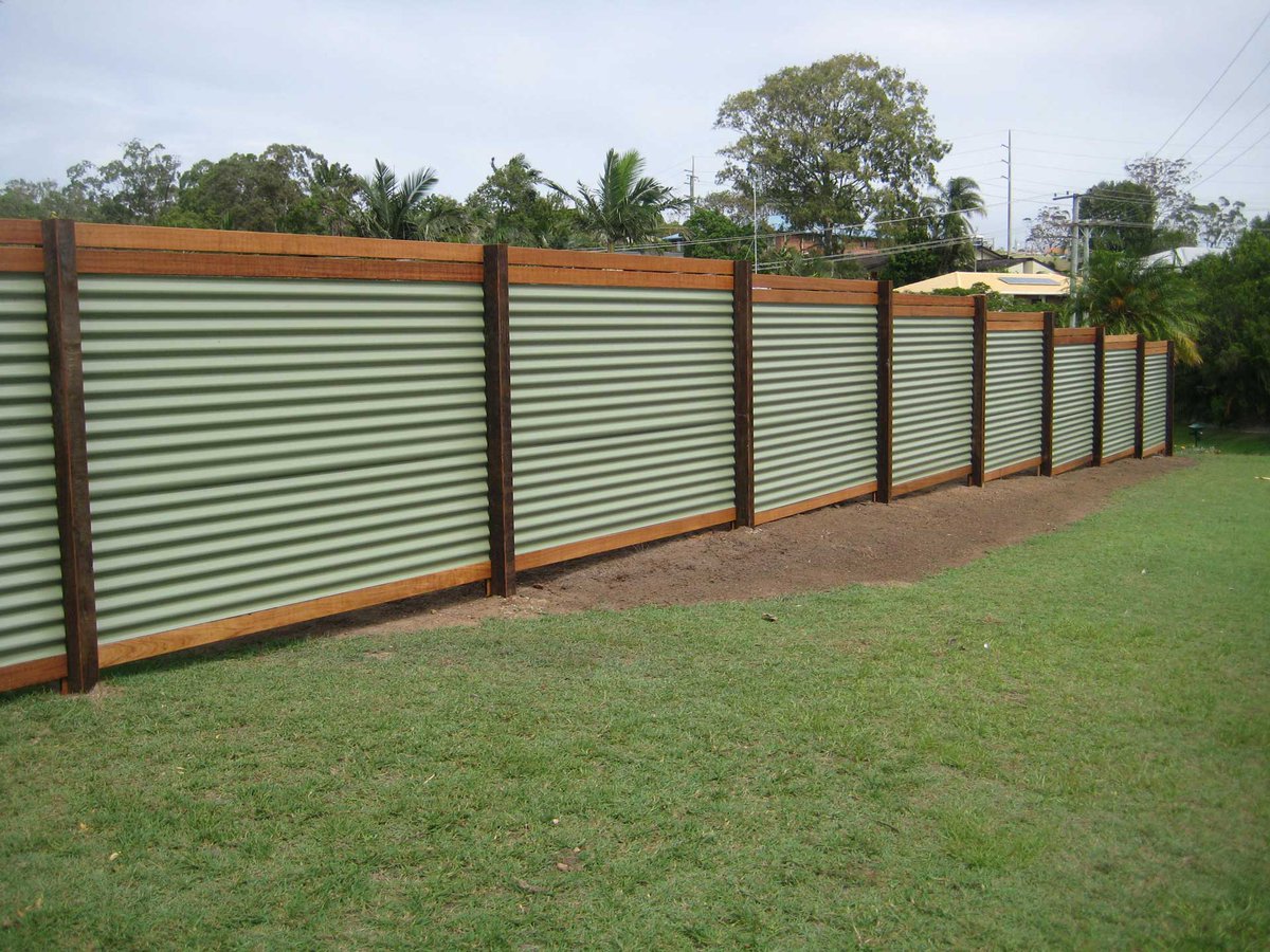 SuperiorSteel1's tweet photo. We have all your #fencingneeds covered with our complete range of #SteelFenceProducts from both of our locations which include: #Poolfencing, #commercialfencing, #domesticfencing, #ruralfencing, #securityfencing, #speartopfencing, #gates &amp; accessories.
#Nerang &amp; #Jimboomba https://t.co/sDivzSTMFC