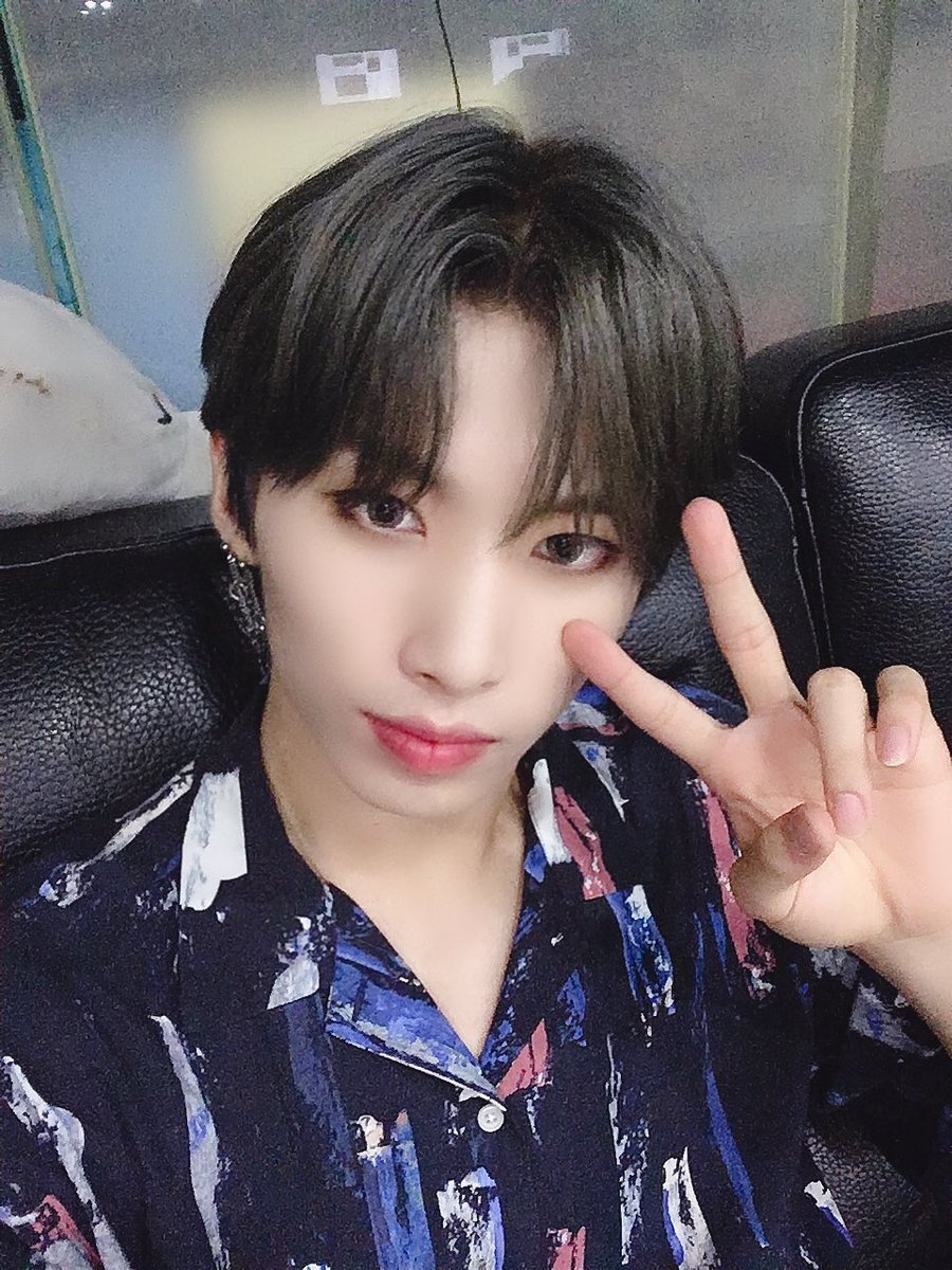 TRCNG_official's tweet image. #TRCNG #하영 
오늘 사녹도 너무 수고많아써요!!
오늘 다들 에너지 장난 아니셨어요ㅎㅎ
그리고 오늘 팩트인스타도 많은 기대 부탁드려요!! ❤️❤️😘😘😎😎
뿅