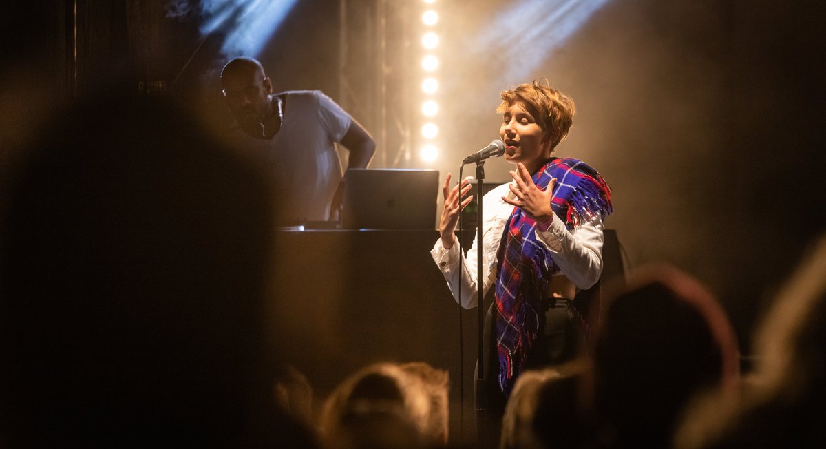 Späʹsseb, takkâ, giitu Ijahid idja 2019 ǩiiččeejid (tij leeid õhttsa 3500, jeänab ko ni kuäʹss ouddâl!), artiistid, jiõččvääldlaž tuâjjlaid da õhttsažtuâjjkueiʹmid! Vueiʹnnep eʹpet puõtti eeʹjj! 
#ijahisidja #ijahisidja2019