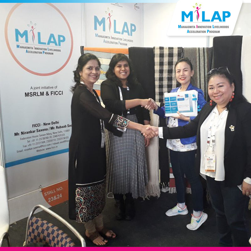 ProjectMilap's tweet photo. Ensuring international exposure to our budding entrepreneurs, here is the ASEAN Exhibition interacting with our passionate entrepreneurs here at MILAP. #ProjectMilap #WomenForWomen #Maharashtra #WomenEmpowerment #EmpoweringWomen https://t.co/uYLzBwQrqS
