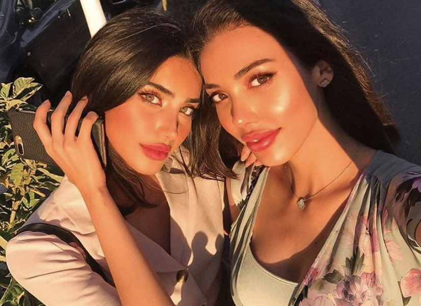 FieryMaverick's tweet image. Ma main girl.