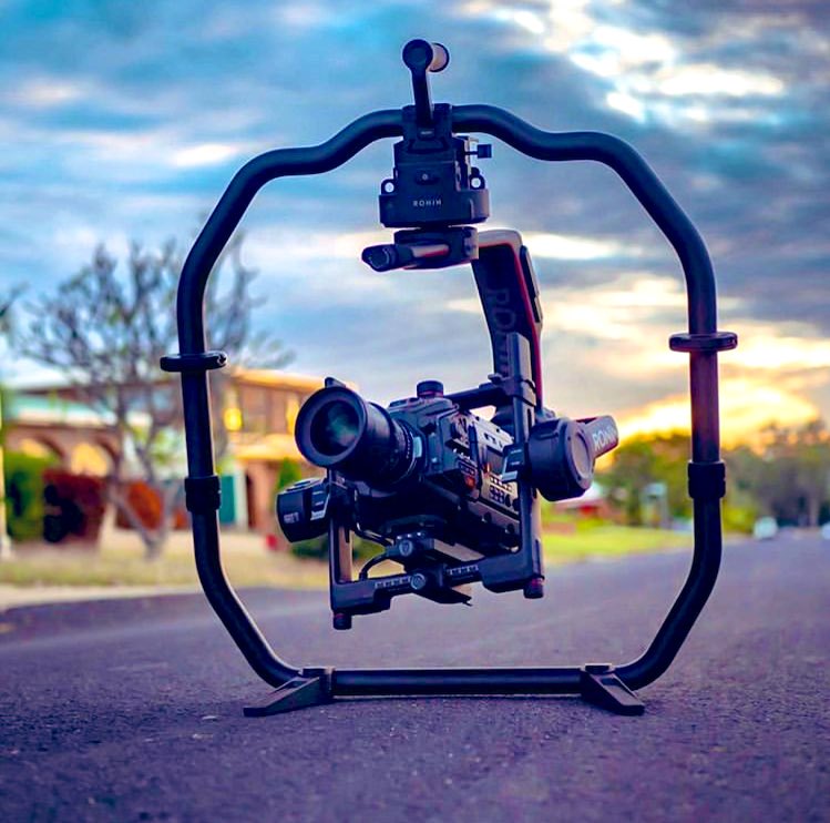 Superstarfilms2's tweet photo. #djironin2 #ursaminipro #setlife #superstarfilmz https://t.co/4UXreL2bE5