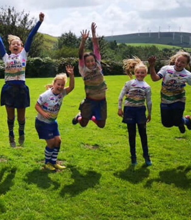 Non16Byrne's tweet photo. Our last festival @RugbyJesters thank you @RugbyMiners we had a fabulous day, even the rain did not stop us 👊🏻🏉👊🏻☔️@RugbyChargers1 @RugbyArrows https://t.co/OB4x2WXkvO