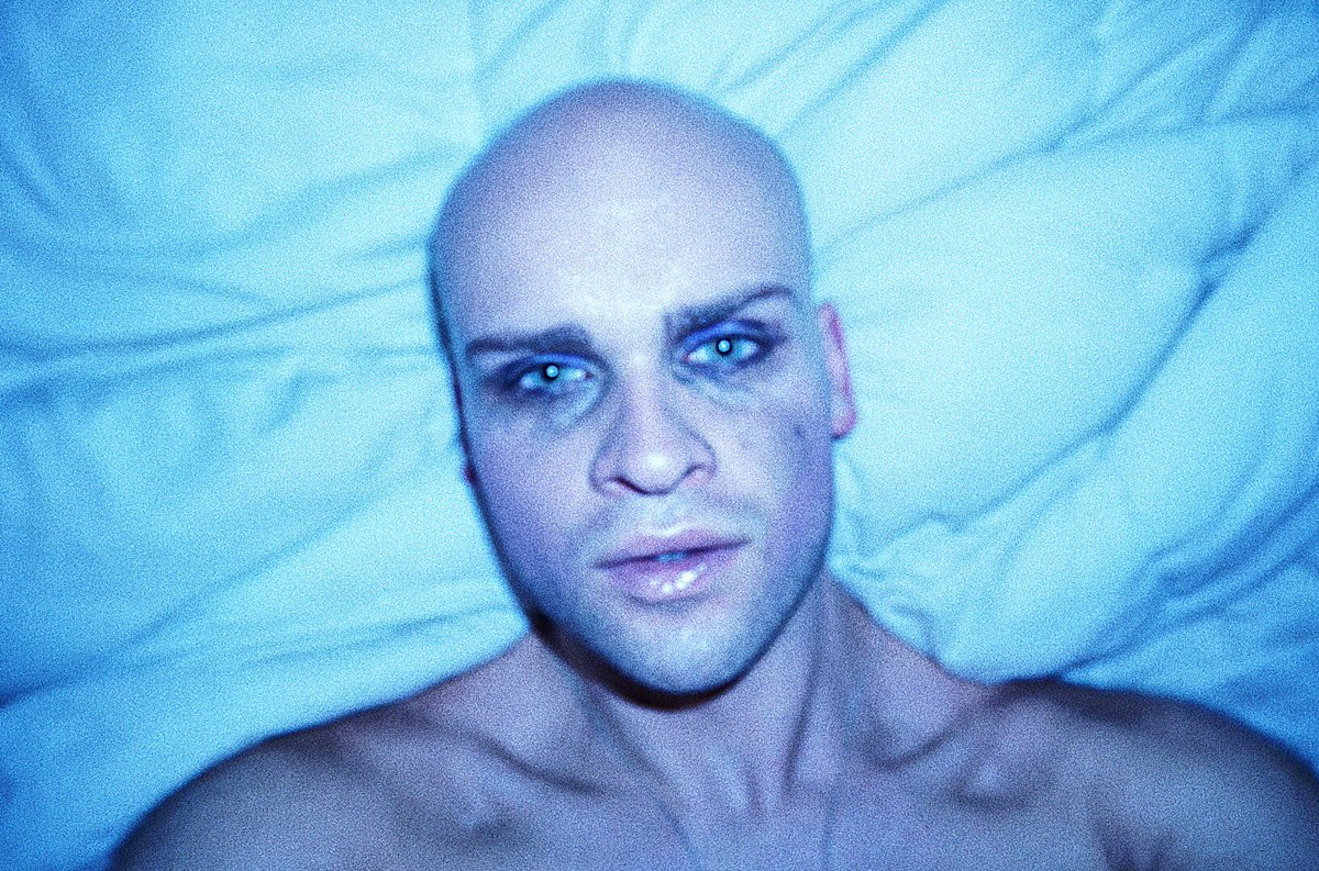 BenjaminPoss's tweet photo. Century of tears, Sadness was my only smile 🖤💧 @charli_xcx @skyferreira #crossyouout https://t.co/ZDa6qaGCpp