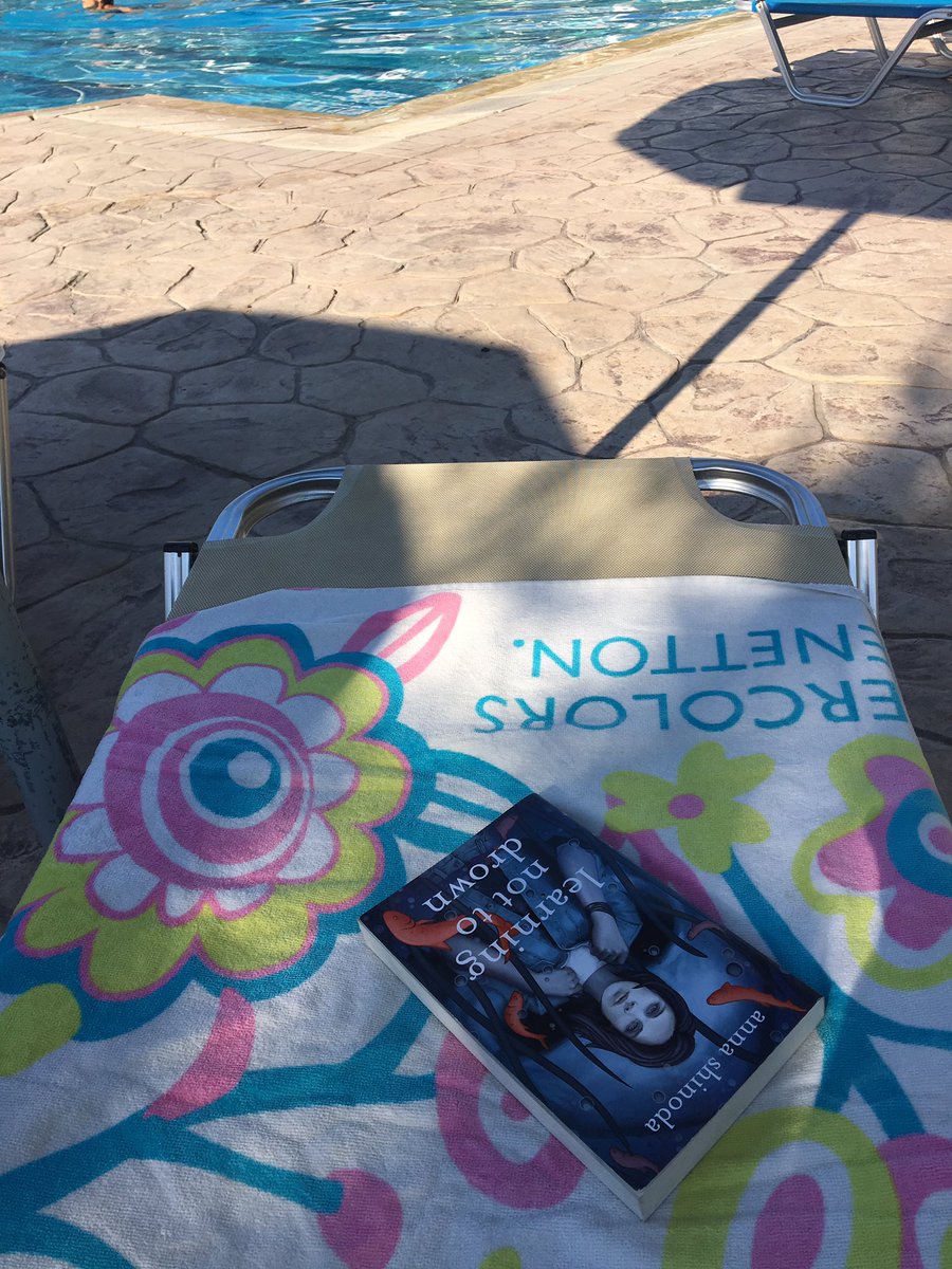 Beatit81's tweet photo. Reading one of my fav book and relax โค๏ธ Thank u @AnnaShinoda , your book means so much to me๐๐ปโค๏ธ #VacationDays #HoneyMoon #LearningNotToDrown #AnnaShinoda #MakeChesterProud #BooksLover https://t.co/u92qv1rm71