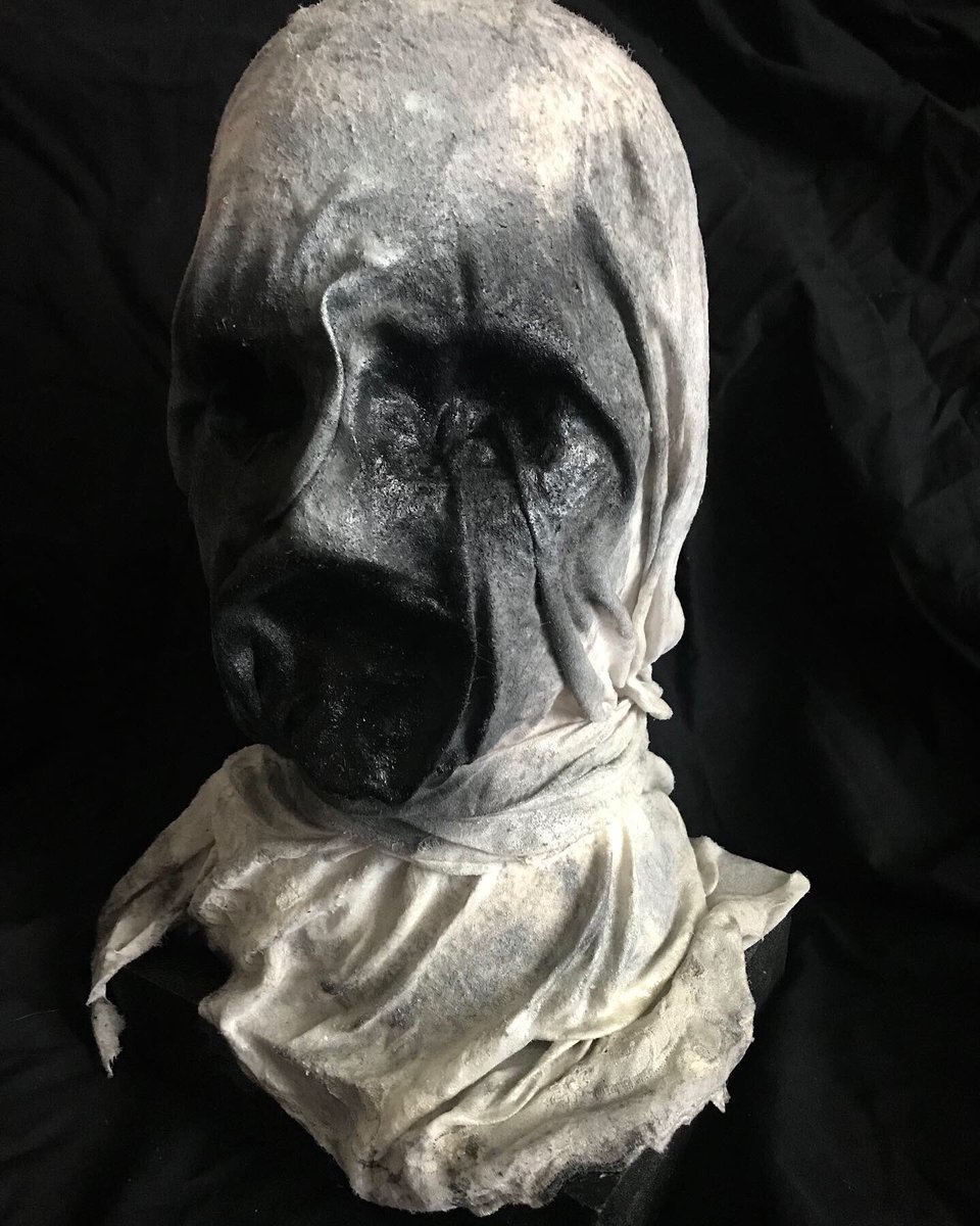 BlissMakeupAust's tweet photo. “Summon The Dead”- Foam, Fabric, Adhesives, Acrylic Paint, Enamel Paints, Varnish #horrorartworks #horrorartist #horroraesthetic #summonthedead #art #darkaesthetic #darkart #visualartist #visualart #supernatural #ghoul #ghost #gothicartwork #creepyart #internationalartist https://t.co/u2PB1xL7Lo