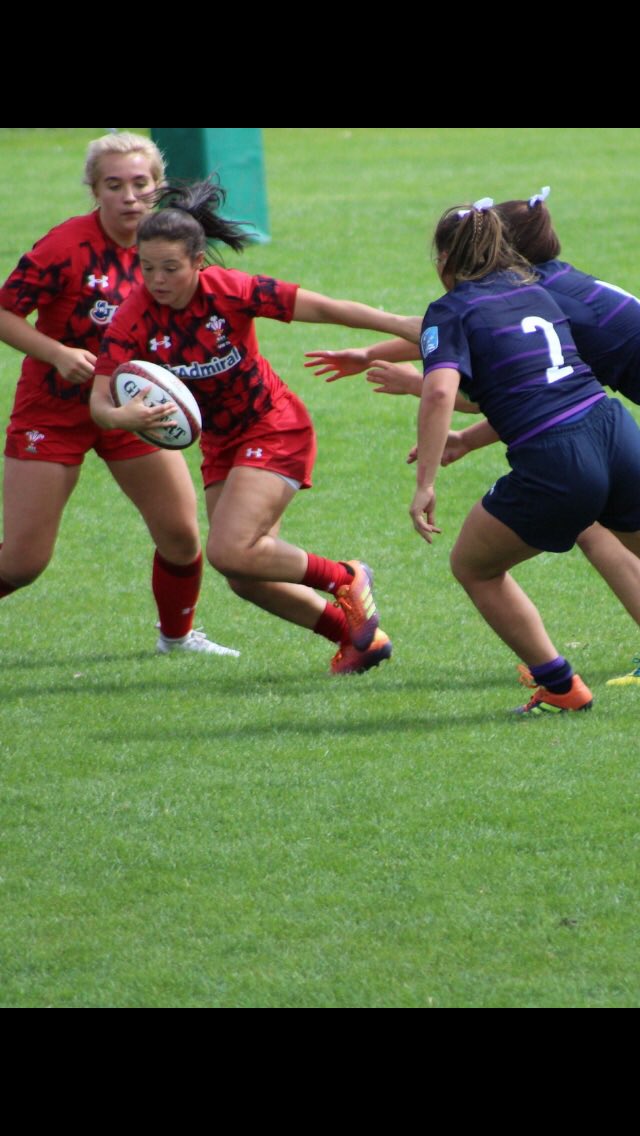 Hazel Davies tweet media