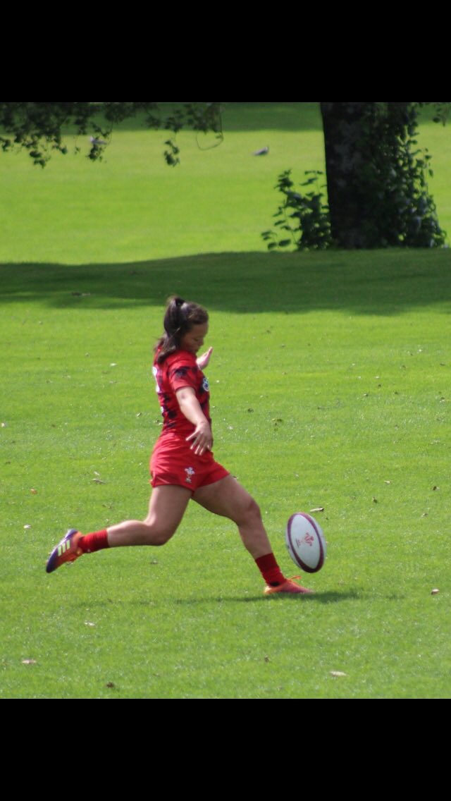 Hazel Davies tweet media