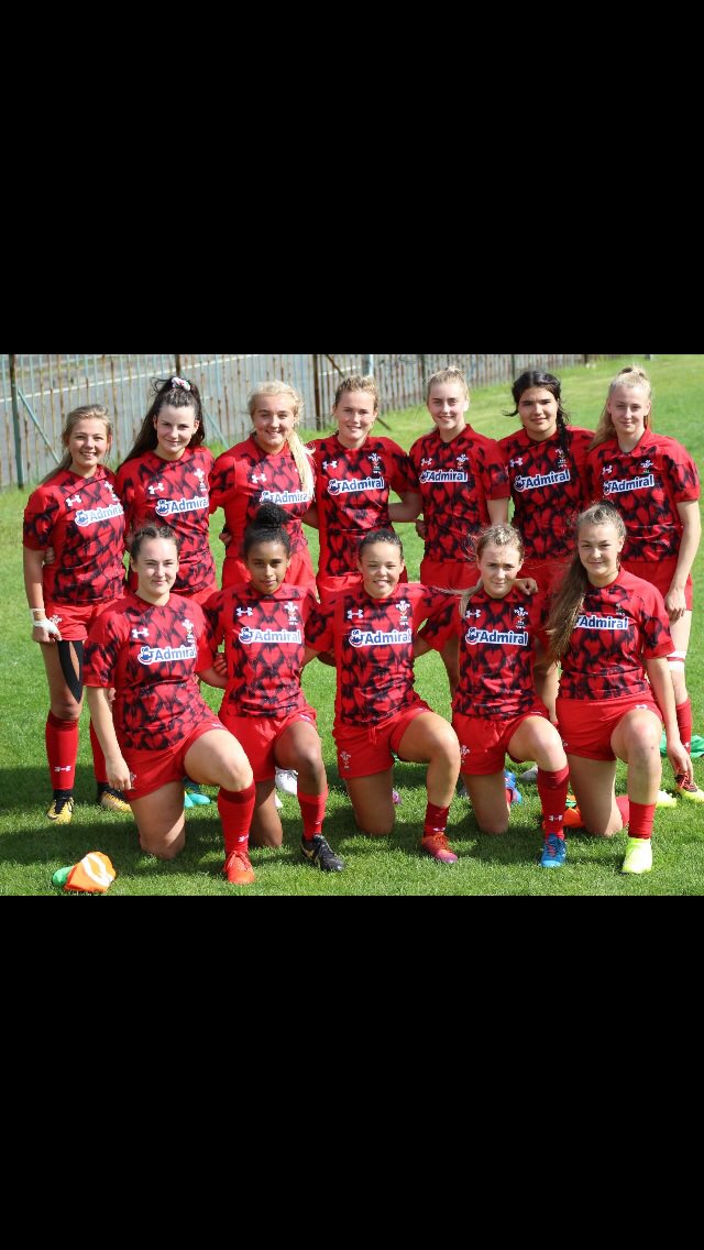 Hazel Davies tweet media