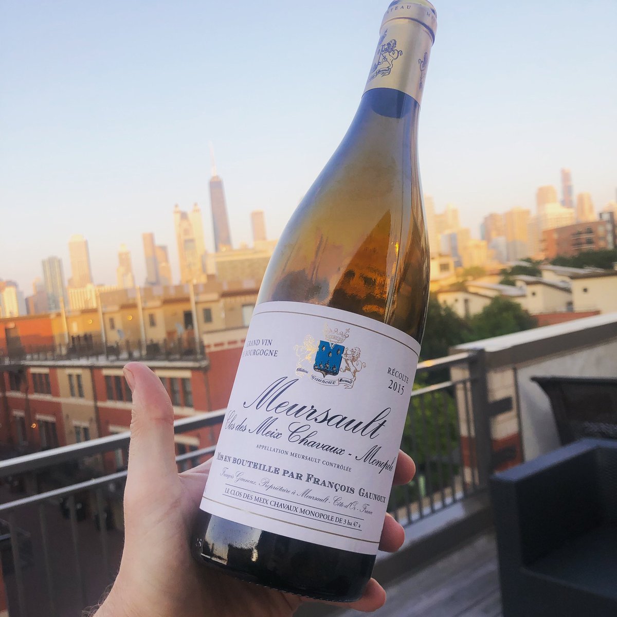 cleverdrinker1's tweet photo. @claudinegaunoux you’ve made a beautiful wine here! I absolutely LOVE this wine. The 2015 Meursault Clos de Meix Chavaux. If you like traditional burgundy wine, this is it!
#burgundy #frenchwine #francoisgaunoux #claudinegaunoux #whiteburgundy #vino #wine #winelover #chicago https://t.co/w4TGzPcMnu