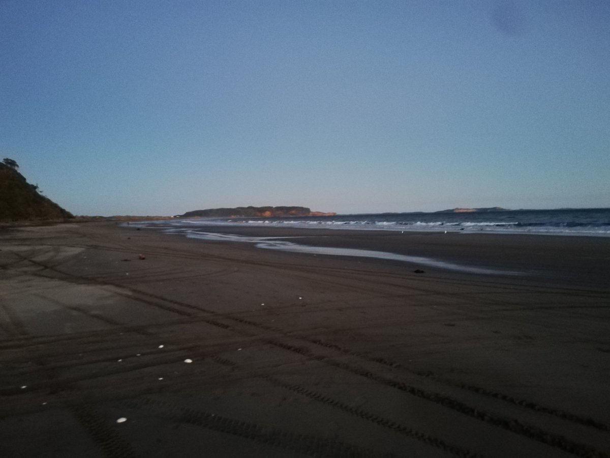Jorge68441798's tweet photo. #Estaquilla y #pto_godoy a tan solo 1 hora 30 minutos de #puertovaras, la primera una caleta de gente de mar y la segunda una playa extensa de casi 2 kilómetros de arena, #AmadoSur https://t.co/mkgobbW2N5