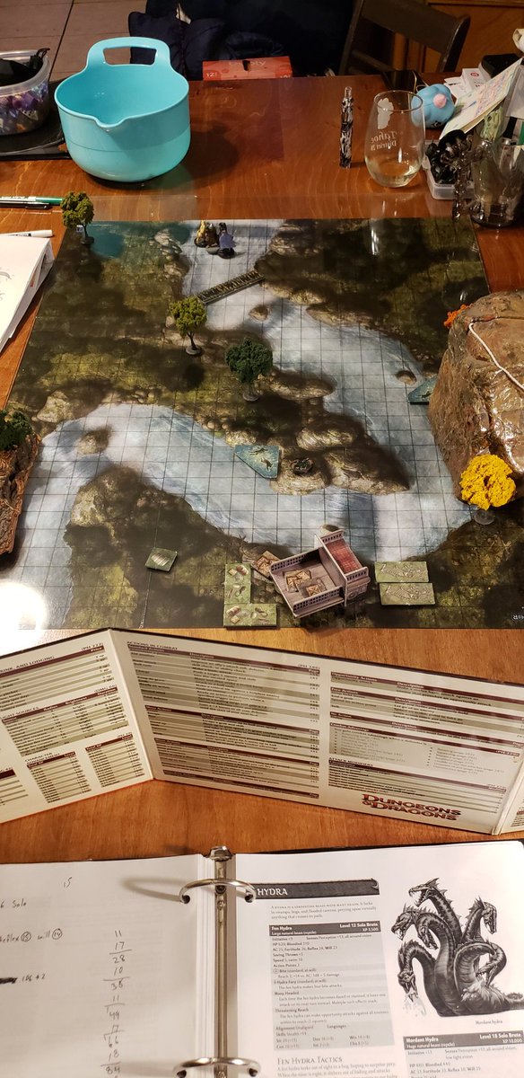 IlluminatiHS23's tweet photo. They successfully completed the skill challenge of crossing the water elemental infested river and slaying the hydra. Rope swing and thunder wave for they win! https://t.co/XGnhTyNkum