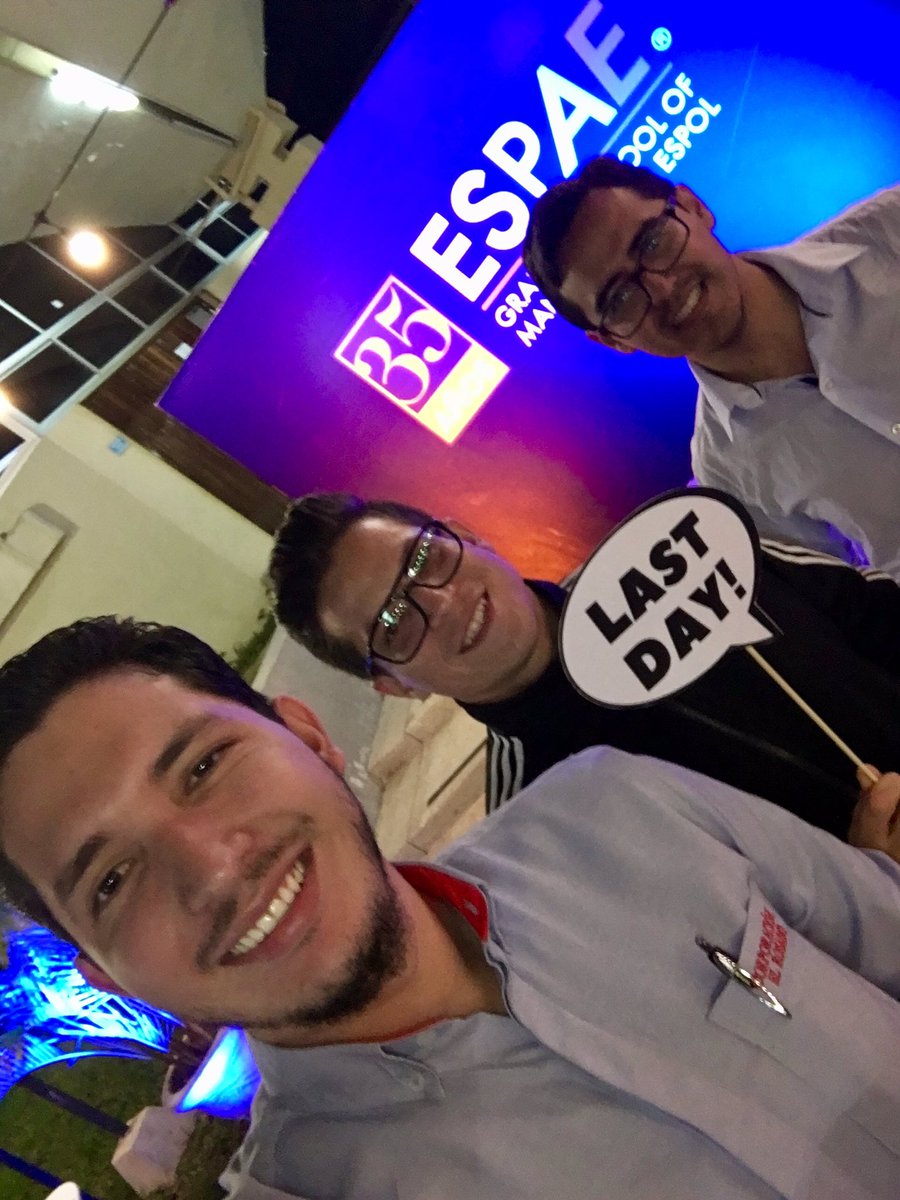 angbonilla's tweet photo. “La disciplina es el puente entre metas y logros. – Jim Rohn” y es así cómo se concluye satisfactoriamente dos años llenos de conocimientos, experiencias, grandes amigos y excelentes profesores. #MGP14 #ESPAE ✨🥂 https://t.co/GrKkp9hk2O