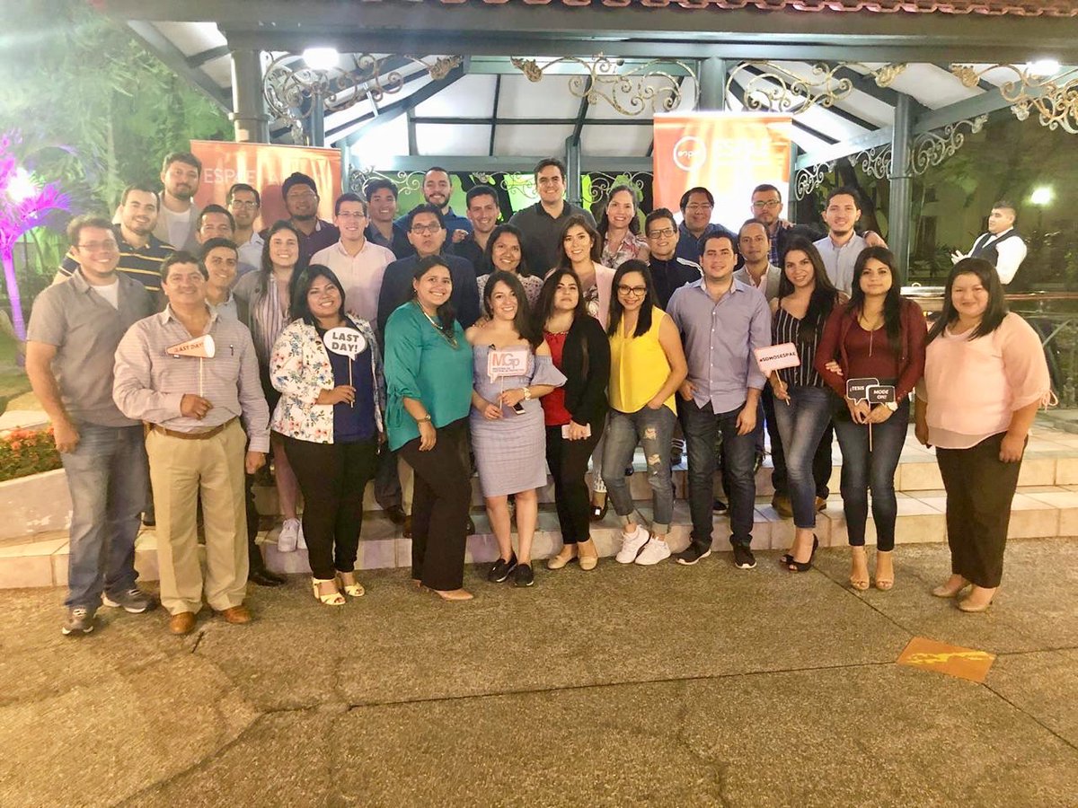 angbonilla's tweet photo. “La disciplina es el puente entre metas y logros. – Jim Rohn” y es así cómo se concluye satisfactoriamente dos años llenos de conocimientos, experiencias, grandes amigos y excelentes profesores. #MGP14 #ESPAE ✨🥂 https://t.co/GrKkp9hk2O