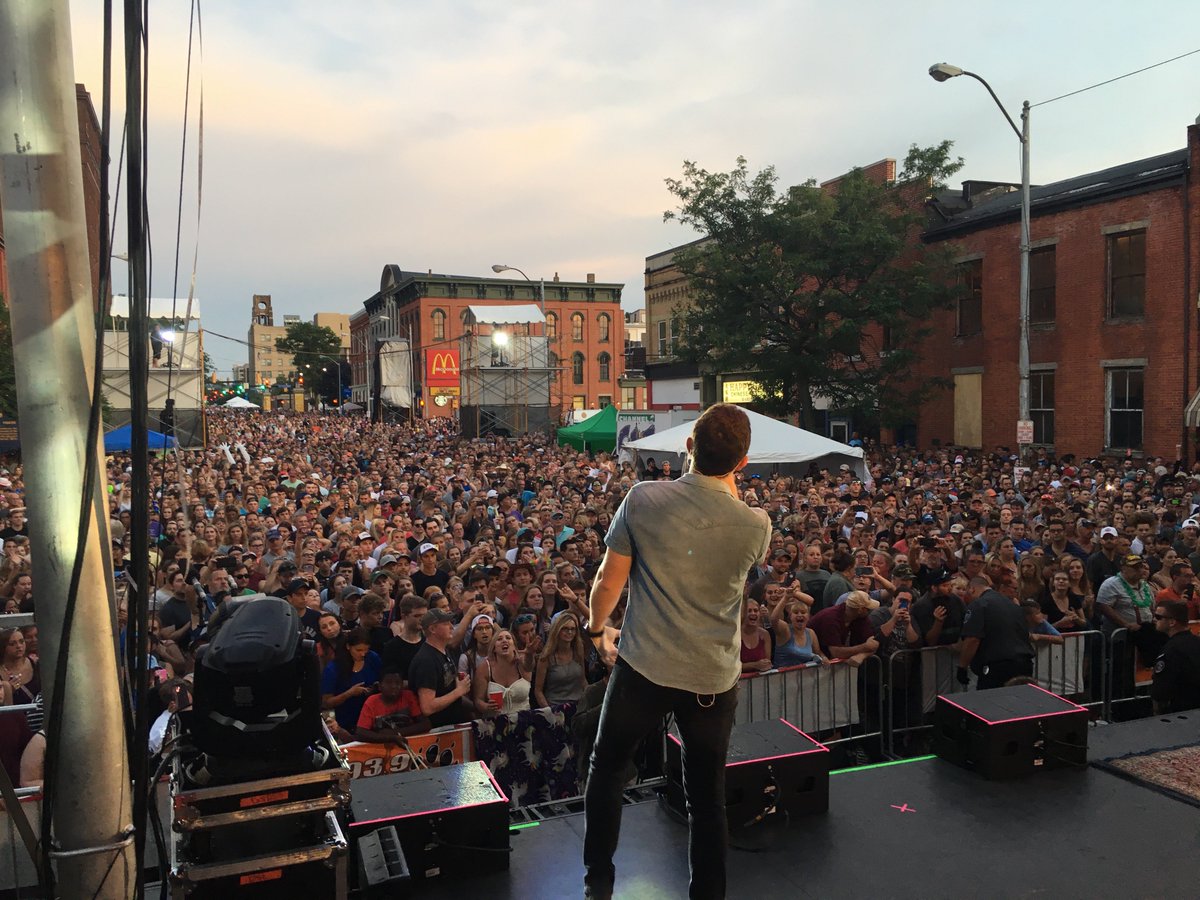 What a night in Erie, PA at <a href="/CelebrateErie/">CelebrateErie</a>! 🙌 Y'all came to have fun! 🔥 Loved it.