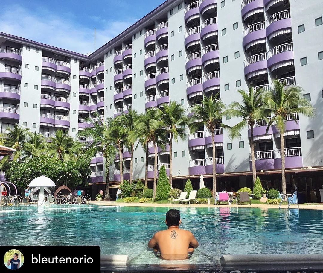 Repost • @bleutenorio What is your BACKstory?