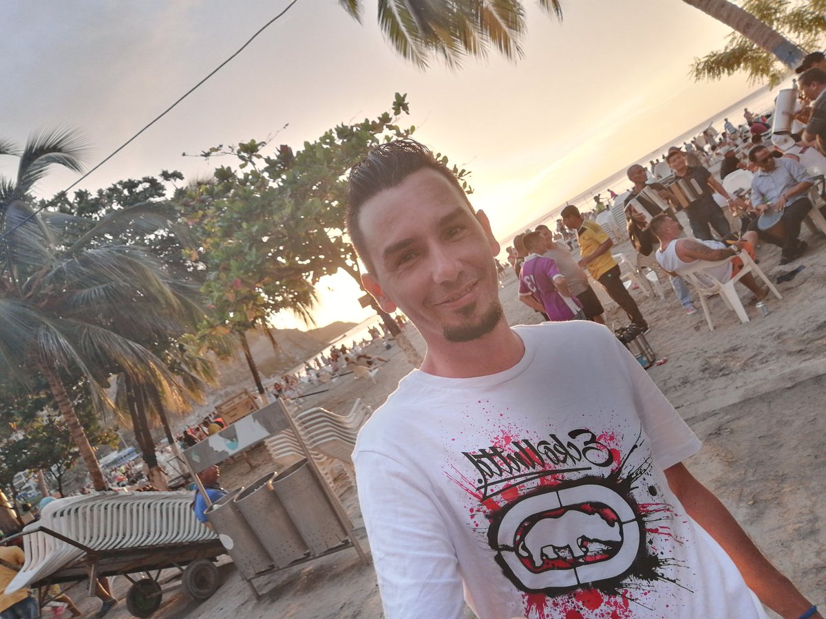 Alambredj tweet media