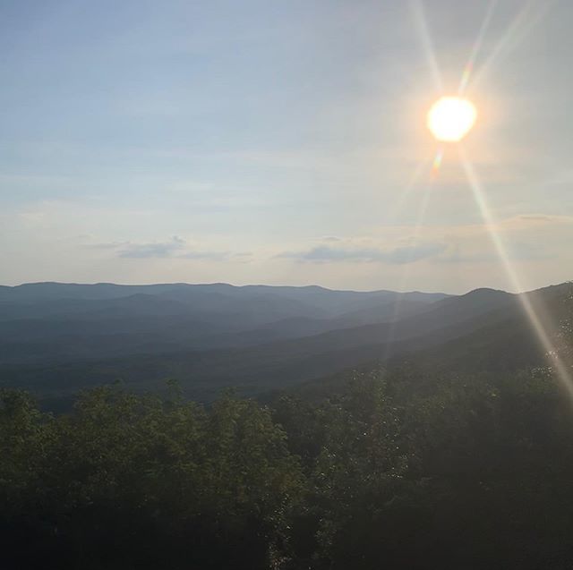 TexasOnTheGo's tweet photo. If somebody ask me what do I like about Georgia I have to say that the forest 🌳 🌳 🌳 and the mountains. 🏔 🏔

Love the possibility to enjoy sunsets like this one. To breathe the cleanest air posible. To heart the music of nature. To keep growing an… https://t.co/hmGV47Me5D https://t.co/Ng4xLkcKVM