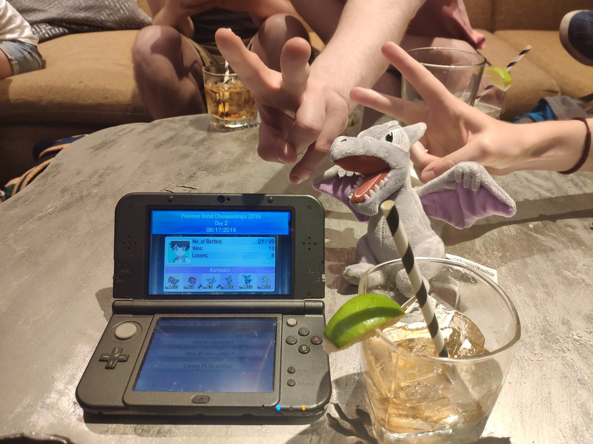 MeninoJardim's tweet photo. The beautiful squad! Aerodactyl completely carried, Kartana ended up not being too useful after facing 0 Kyogre in Swiss. I've got a few regrets, mainly forgetting about the Aero plushie in my room, but I'm definitely proud of my result. See you all in London! ♥️ https://t.co/vzjipEXLzx