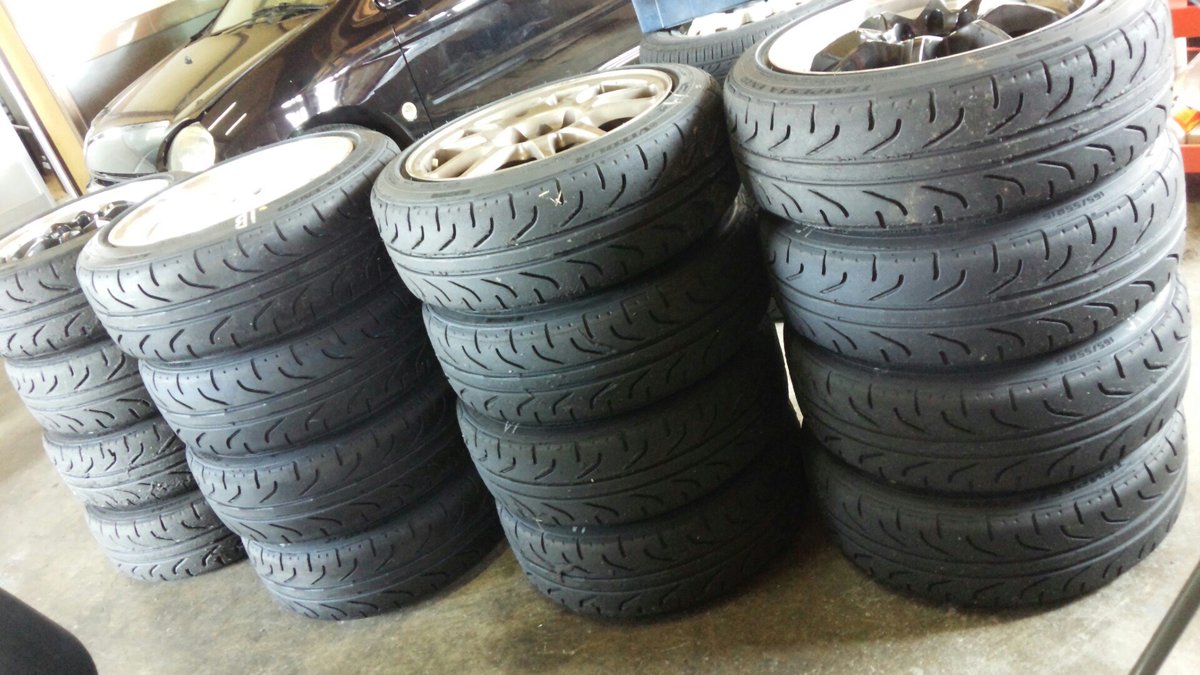 チキンミウラ 公式 Vitour Tempesta Enzoの165 55r14と165 55r15のサンプル品 サーキットで試してみたい って方がいらっしゃいましたら貸し出しします ホイールは14 6j 38と15 6 5j 38です 静岡県まで引き取り来ていただいて 返しに来ていただく チキンミウラ 公式 Vitour Tempesta Enzoの165 55r14と165 55r15のサンプル品 サーキットで試してみたい って方がいらっしゃいましたら貸し出しします ホイールは14 6j 38と15 6 5j 38です 静岡県まで引き取り来ていただいて 返しに来ていただく