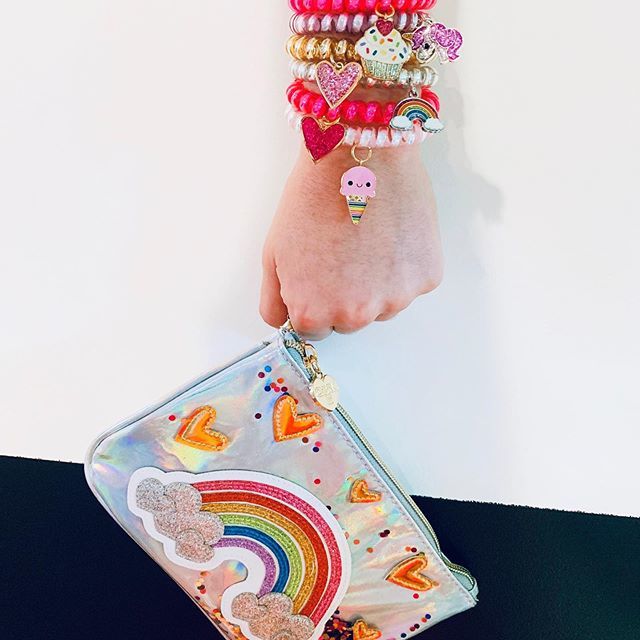CHARM_IT's tweet photo. Hair coils and a clutch coming in clutch!  What’s in your bag?
.
.
.
.
#charmit #charm #charms #charmbracelet #charmbracelets #collectible #collectibles #charmjewelry #kidsjewelry #kidstyle #charmnecklace #rainbow #haircoils https://t.co/dBkPuV6CO5 https://t.co/erOl0p3VAc