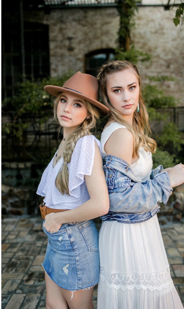 sheliabhtexas's tweet photo. Thanks @pinkflyphoto for all the beautiful pics #seniormodels https://t.co/xBWqYmQJ55
