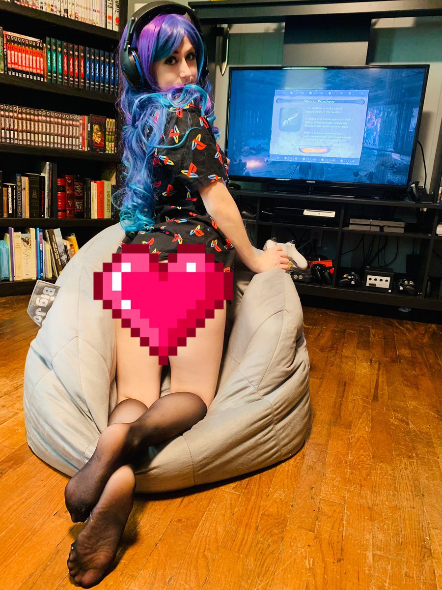 Prince0taku11's tweet photo. I post my #gamergirl #lewds starting tmrw please don’t miss out 😍
#Patreon #nudes #sexygirl #cosplay #lewdnation #lewdcosplay https://t.co/mNsFavQVHc