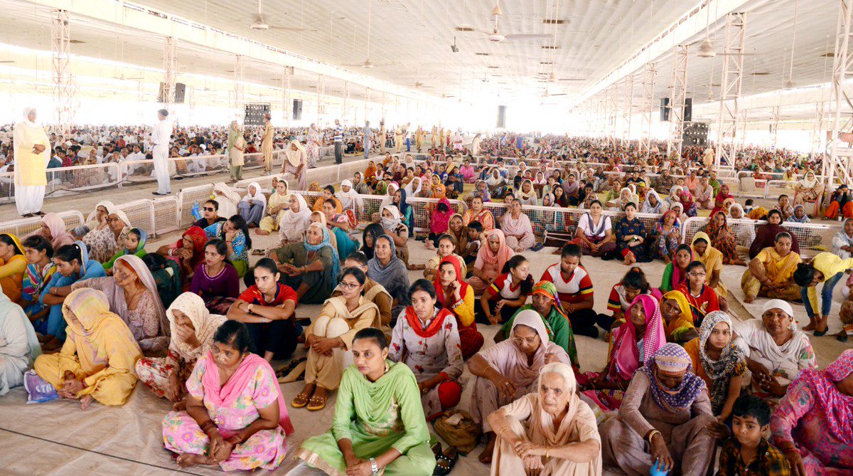 HarjinderKatar2's tweet photo. https://t.co/fGRoyySgHw
#SpiritualCongregation
Volunteers attentded naamcharcha today at @derasachasauda Sirsa Ashram and did humanitarian service to help others under the pious guidance of true master. https://t.co/Tajd6ByW2q