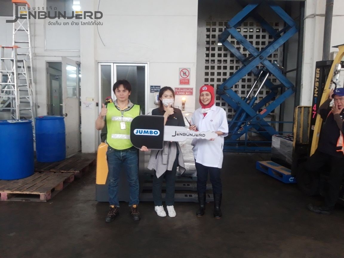 Jenbunjerd's tweet photo. 👍 งานส่งมอบรถยกลากไฟฟ้า 👍 บริษัทฯ ต้องขอขอบคุณลูกค้าทุกท่านที่ให้ความไว้วางใจเลือกใช้รถยกคุณภาพจากเรา 🙇‍♀️ สำหรับท่านใดที่สนใจรถยกคุณภาพสูง ไว้ใช้งานในคลังสินค้า โกดัง ศูนย์กระจายสินค้า ฯลฯ สามารถติดต่อ ☎️ 02-096-9898 ต่อ 1202-1204 📧 mhe@jenbunjerd.com

#jenbunjerd #เจนบรรเจิด https://t.co/QGTXOaADSa