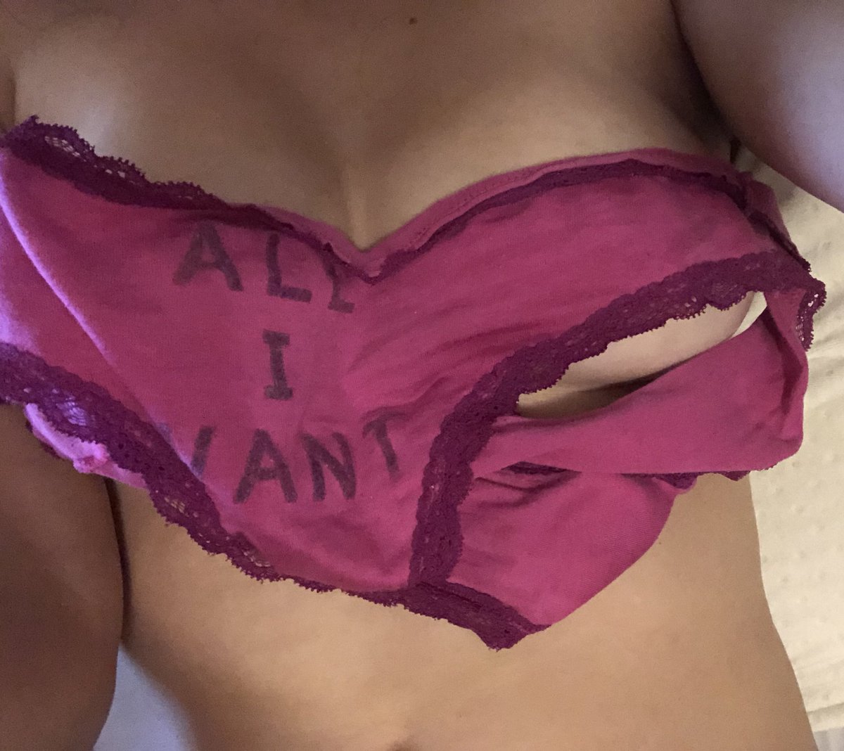 TabbyTaboo's tweet photo. Check out my store 💕💕 and RT for a surprise ❤️ https://t.co/hq4FFOMeBJ