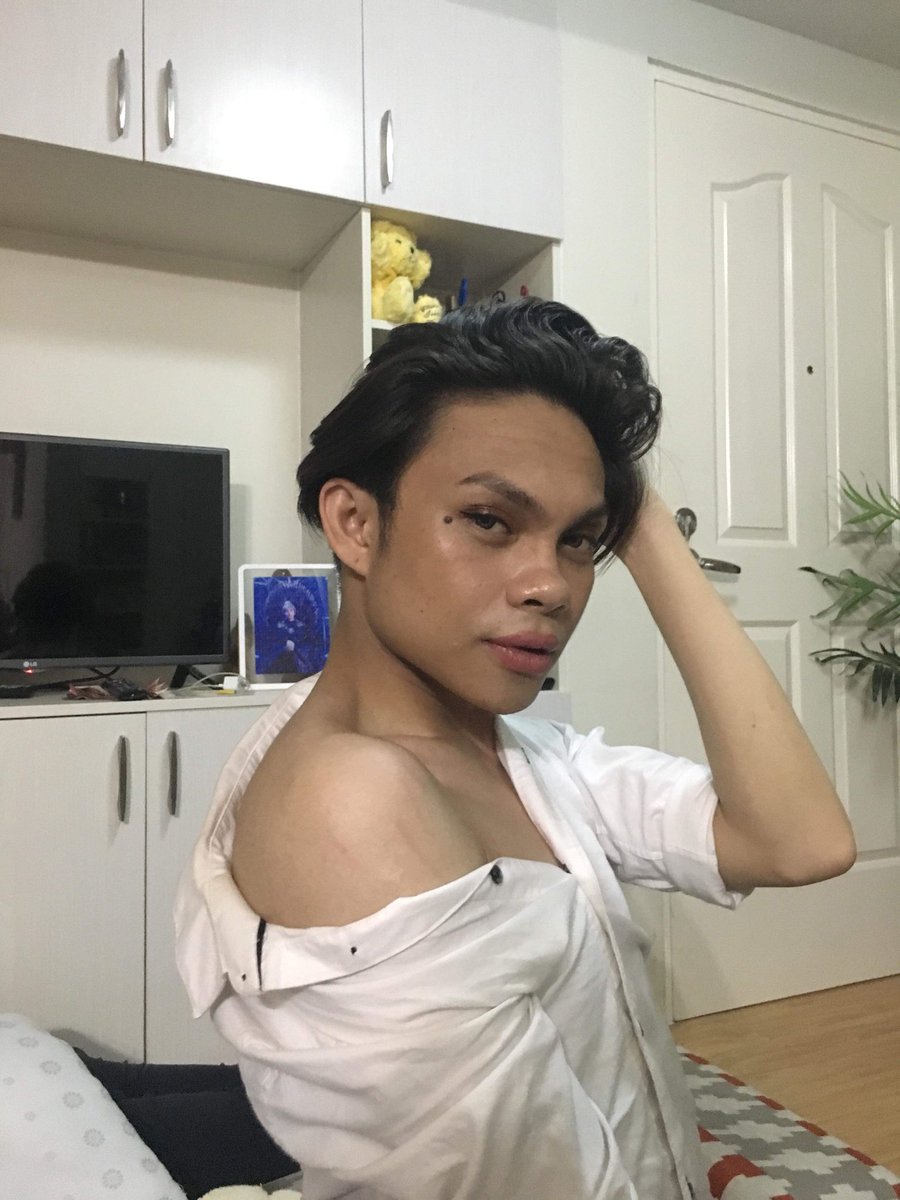 jomienation's tweet photo. Congratulations Queen Unicorn @jomiehospital for reaching 400,000 subscribers 👏🏻👏🏻 We’re the happiest ❤️ Who’s excited for his comeback video?? https://t.co/InwHwziMJT