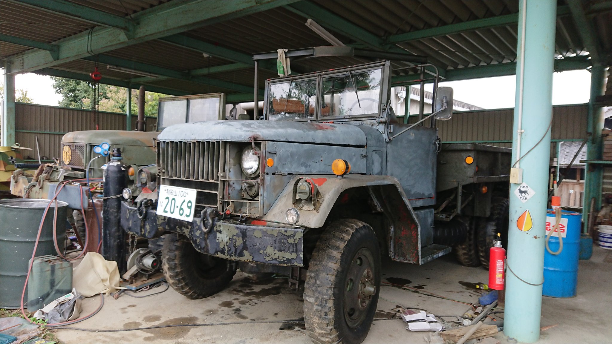 機甲師団長 煽り運転されない車 私は知っている どんな車に乗ろうと煽られる事はある M35や73式でも煽られた そしてたとえ戦車であろうと煽ってくる奴はいると思う そして鈍重な車に乗ると煽られて煽ったやつは逃げていくと追いつけない キチガイの