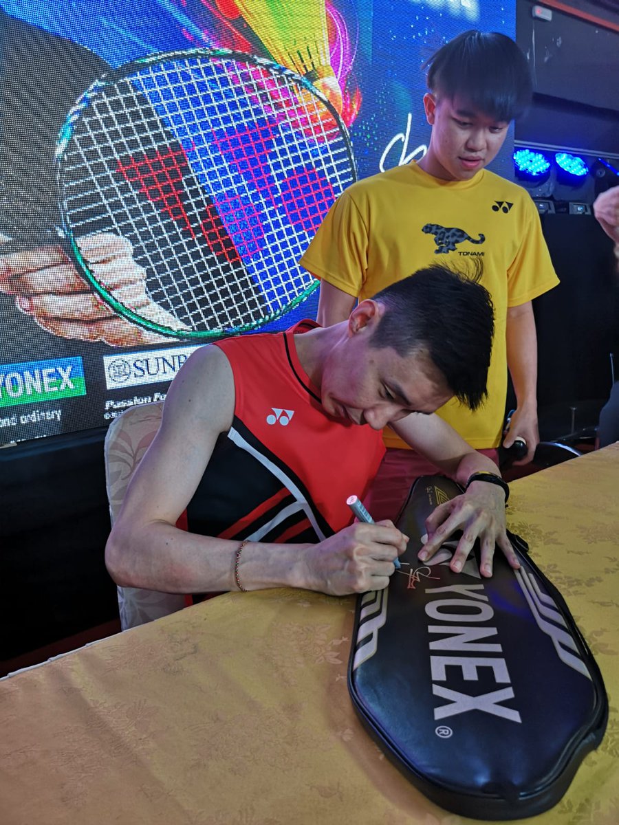 yonexsunriseid's tweet photo. Intip beberapa keseruan dari launching AX99LCW di Ipoh, Malaysia yang berlangsung 17 Agustus lalu. Pengunjung yang beruntung bisa meet & greet dengan LCW dan mendapatkan raket AX99LCW dari undian lucky draw.
#AX99LCW #launchevent #Ipohmalaysia #leechongwei https://t.co/aE6Xunfbv0