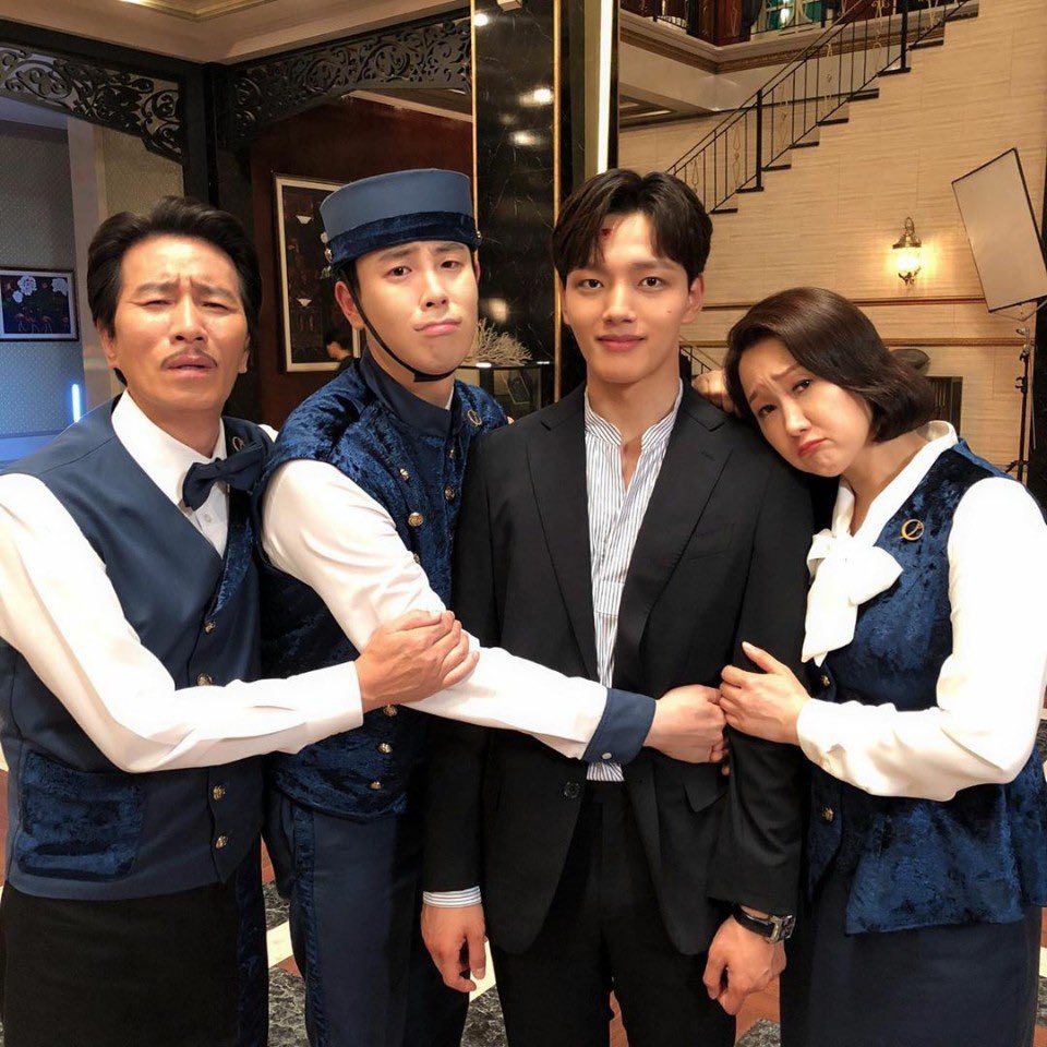 PO_chive's tweet photo. 오구오구 걱정해써어- 울어쪄어- #피오 #표지훈 #호텔델루나 https://t.co/8yJFHYbKng