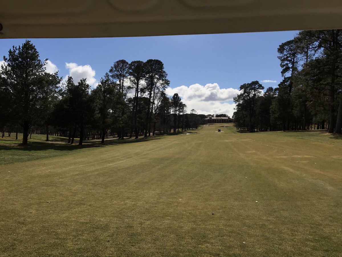 samuel_rose511's tweet photo. Good morning to put out intercept on fairways @RoyalCanberra https://t.co/57tswXTnEo