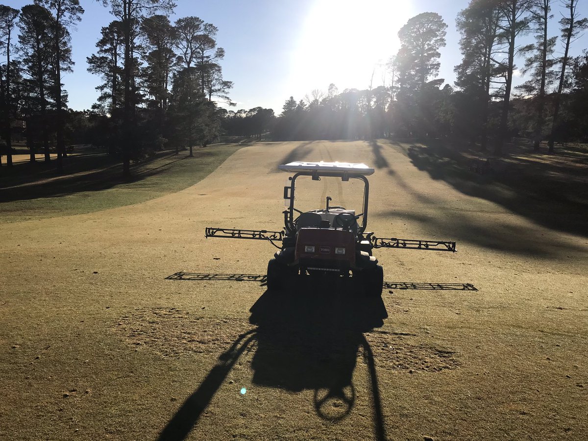 samuel_rose511's tweet photo. Good morning to put out intercept on fairways @RoyalCanberra https://t.co/57tswXTnEo