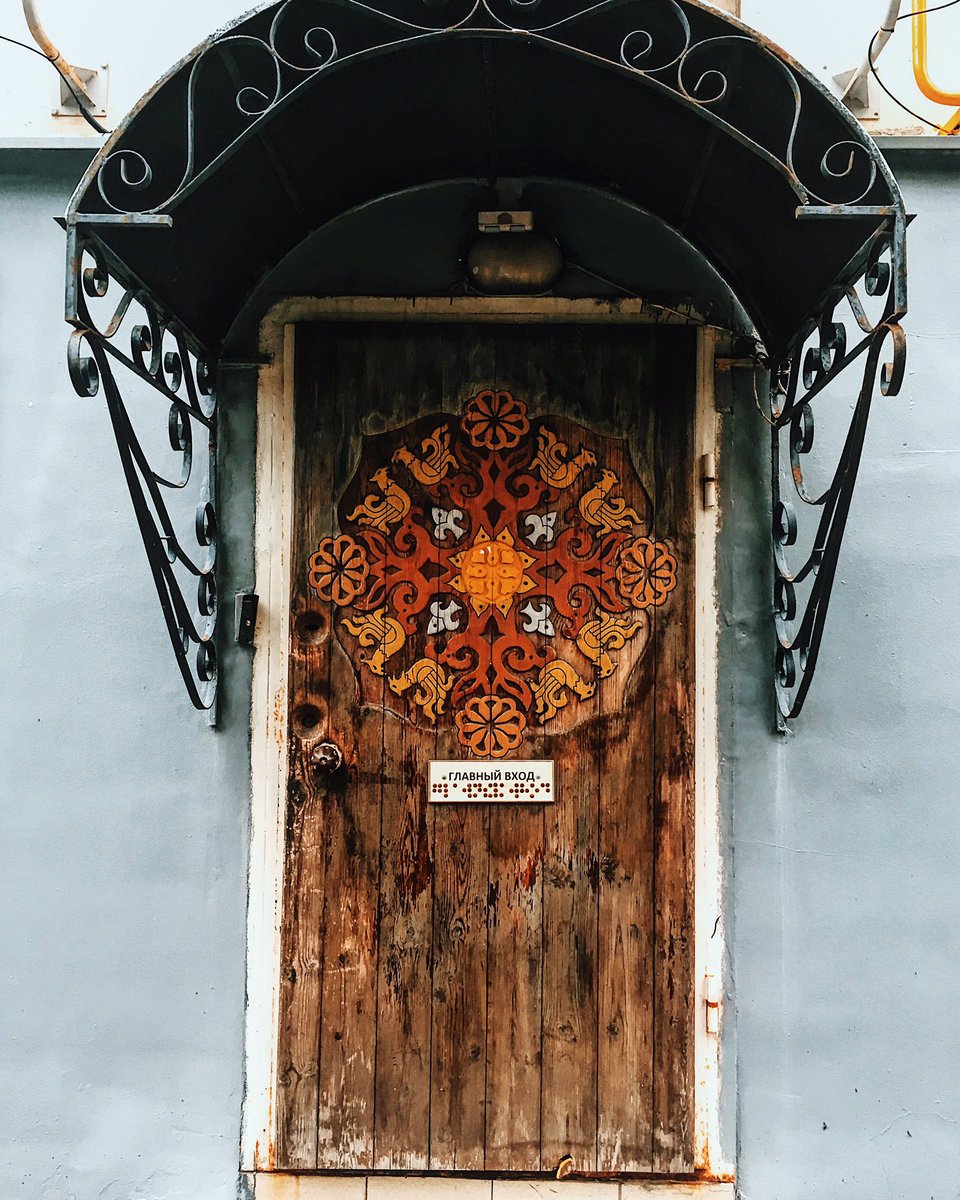 La______Ra's tweet photo. 🎶Bishop Briggs - River🎶

#walkwithLara #Moscow #streets #streetview #pattern #beauty https://t.co/A0FWskG6sk