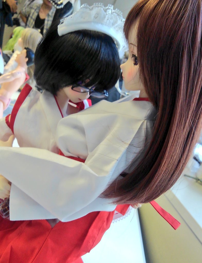 bakenyan21's tweet photo. ドールオフ会in大阪、Doll Foresta
にて。なんと、うらやまケシカラン!!(裏声)
ちなみに眼鏡っ娘はこの角度が好きです!
#DOF06
#よその子かわいい https://t.co/0lpez0zwTs