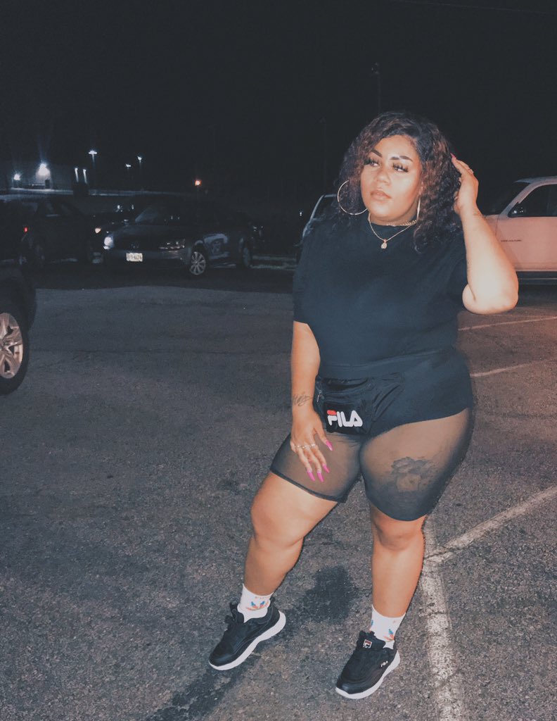 _Lexxusss_'s tweet photo. Andd this one 🥵 https://t.co/oypo4Z0vkO