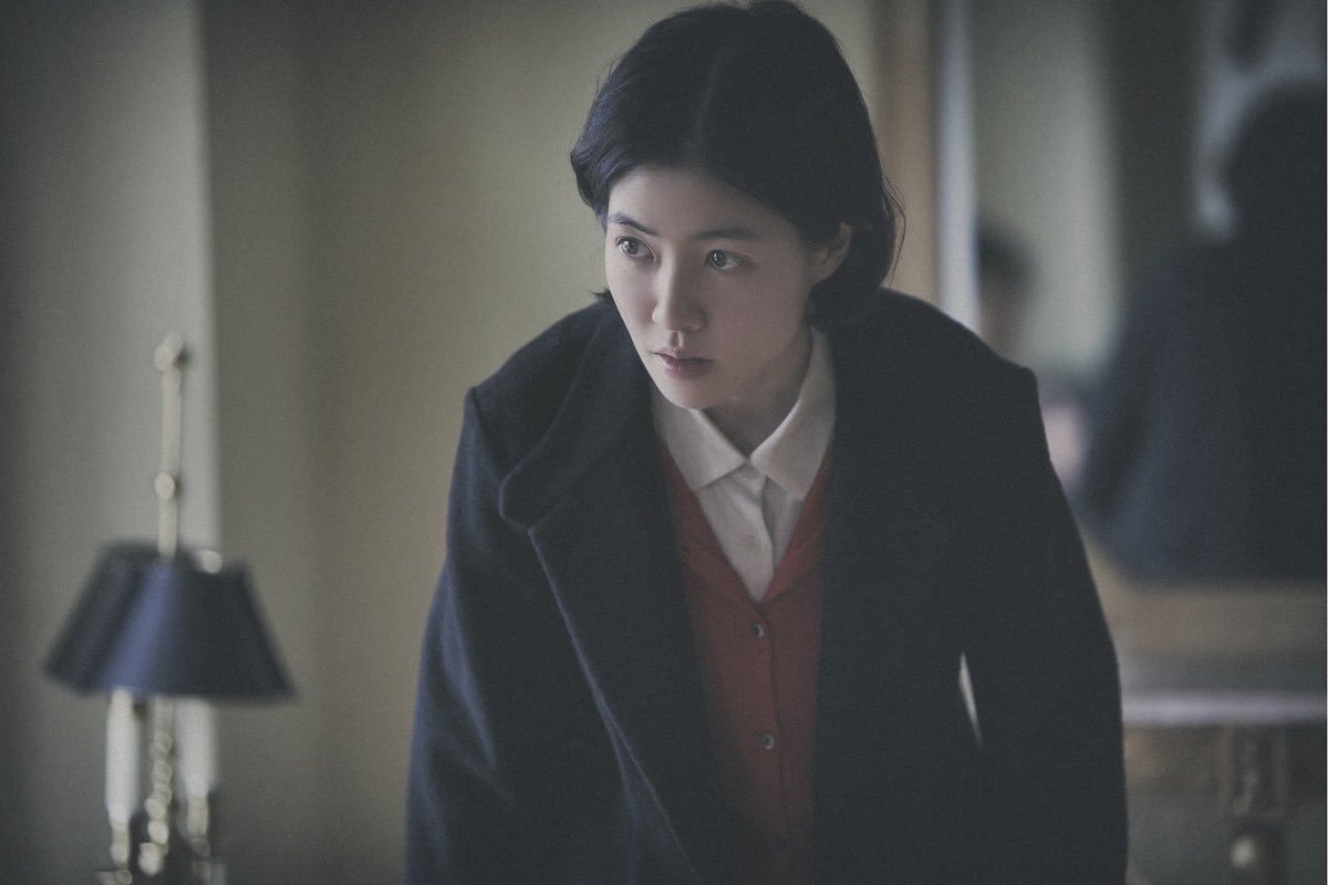 _bookplus's tweet image. 아베 정권을 비판하는 내용으로 일본에서 화제를 모으고 있는 영화 &amp;lt;신문기자&amp;gt; 국내 하반기 개봉 및 대만 배급. 대학 신설과 관련된 정치 비리를 파헤치는 기자(심은경)와 이상에 불타 공무원의 길을 선택한 엘리트 관료(마츠자카 토리)의 갈등을 그린 영화. 모치즈키 이소코 원작.