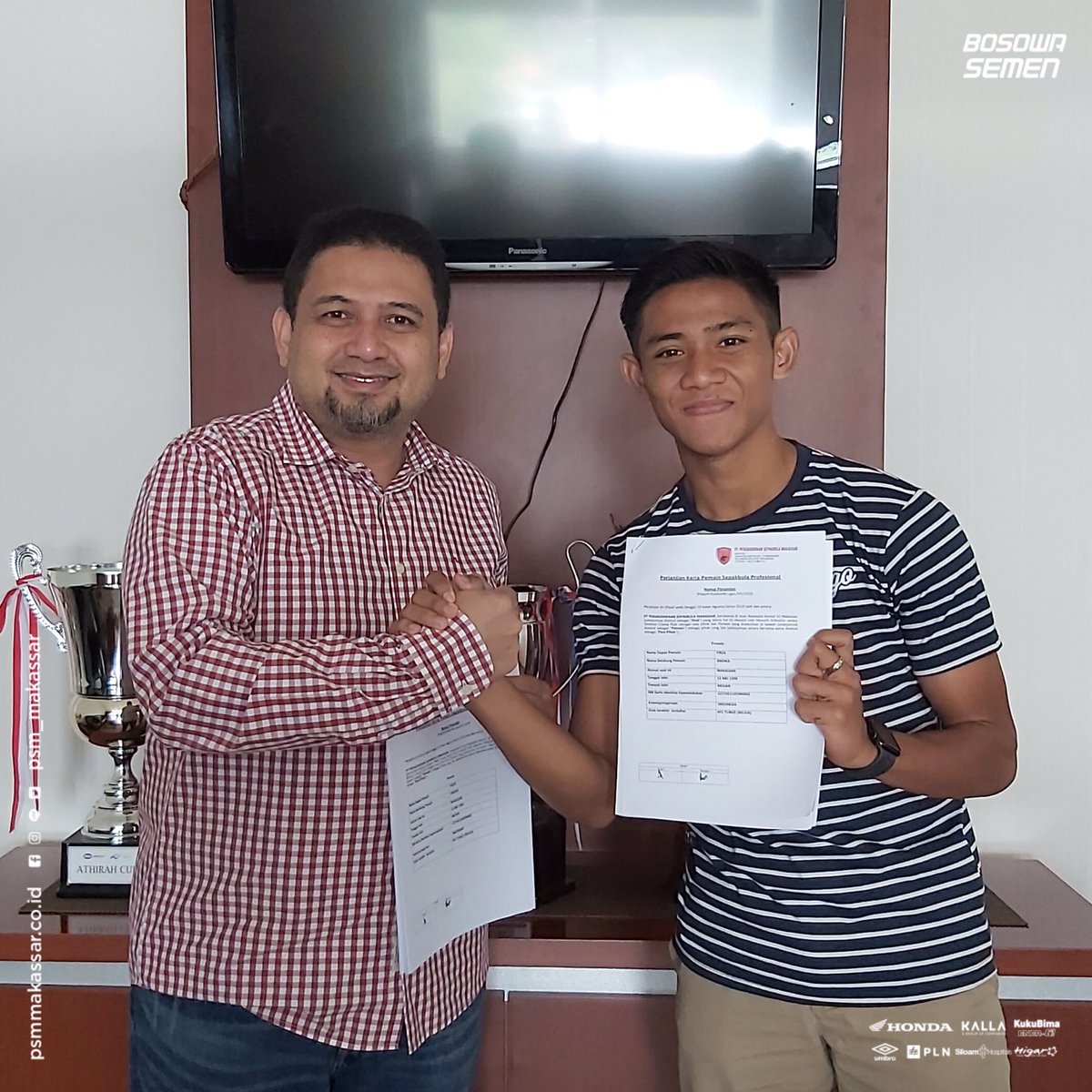 BREAKING NEWS

Firza Andika = PASUKAN RAMANG🔴🔥

#PSMarise #EwakoPSM