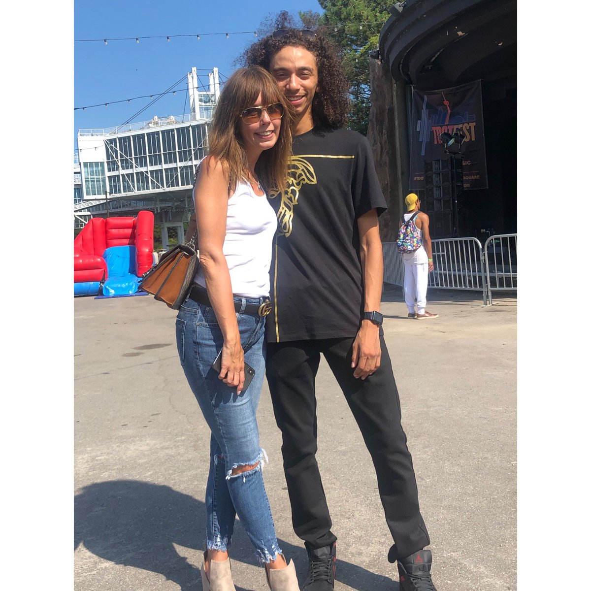 sashastoltz's tweet photo. With some of my Fave Humans @TheJUNOAwards Winning Recording Artists @DRUGRANGE & @JRDNmusic as well as Rising Artist @LeoVanceMusic Much Love & thanks for Blessing the @tdotfest stage #sashastoltzpublicity #tdotfest https://t.co/WhwKvqyRfk