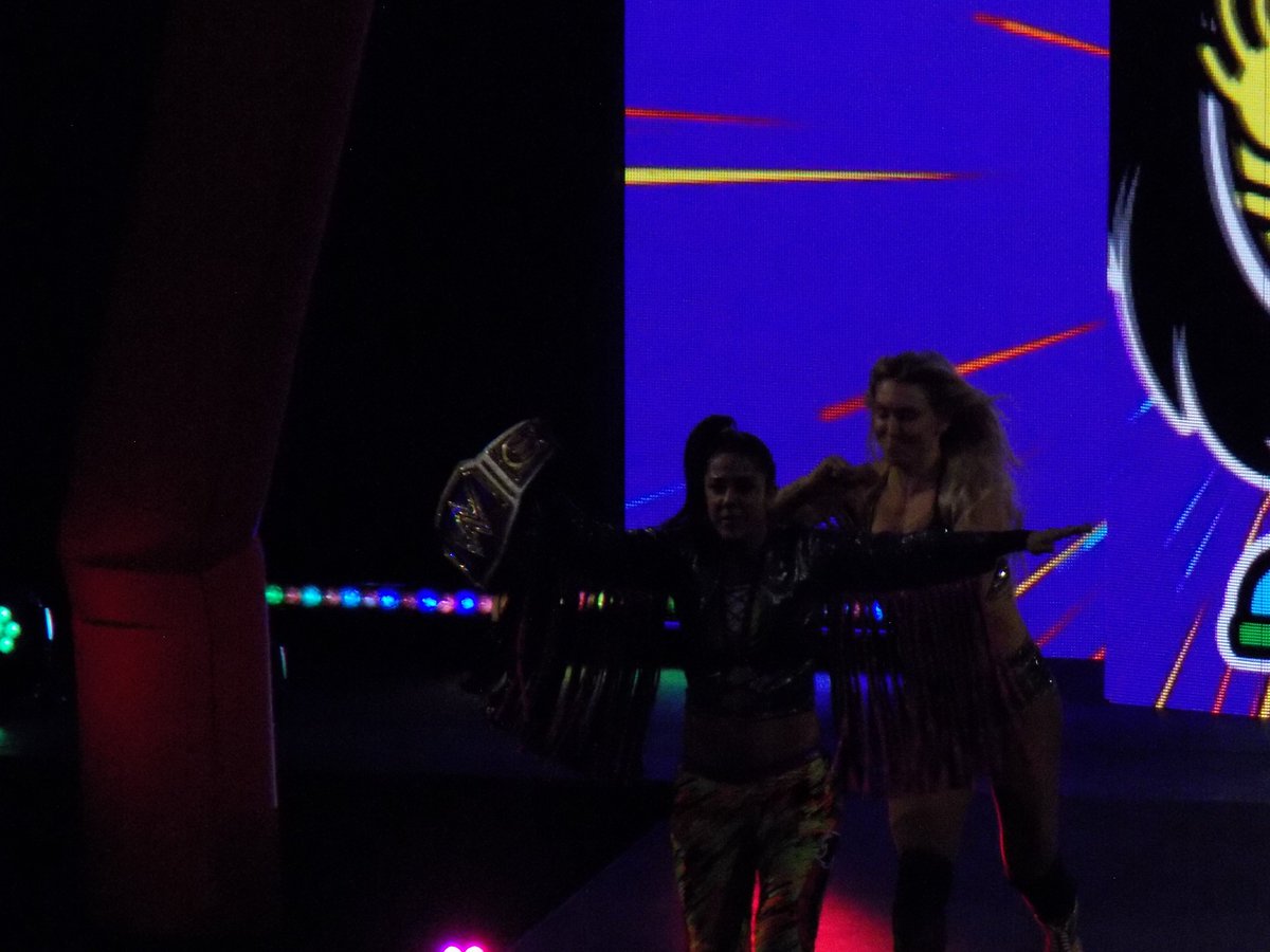 sean_rohacik's tweet image. Look out @itsBayleyWWE the queen @MsCharlotteWWE is behind you. #wweomaha