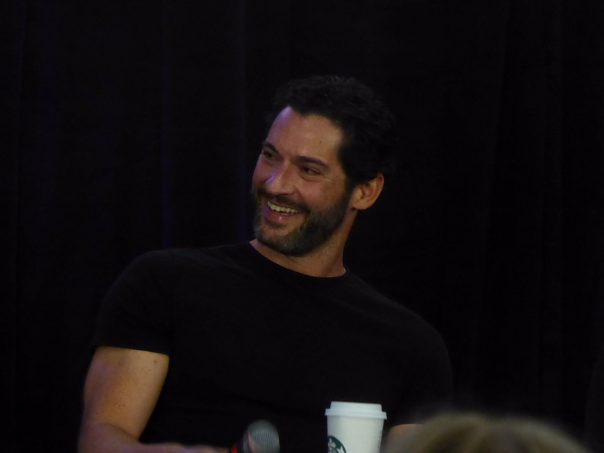 Absolover's tweet photo. How do you say LOL in #TomEllis? 😂😂 #LuciCon #Lucifer https://t.co/aigXMWePEZ
