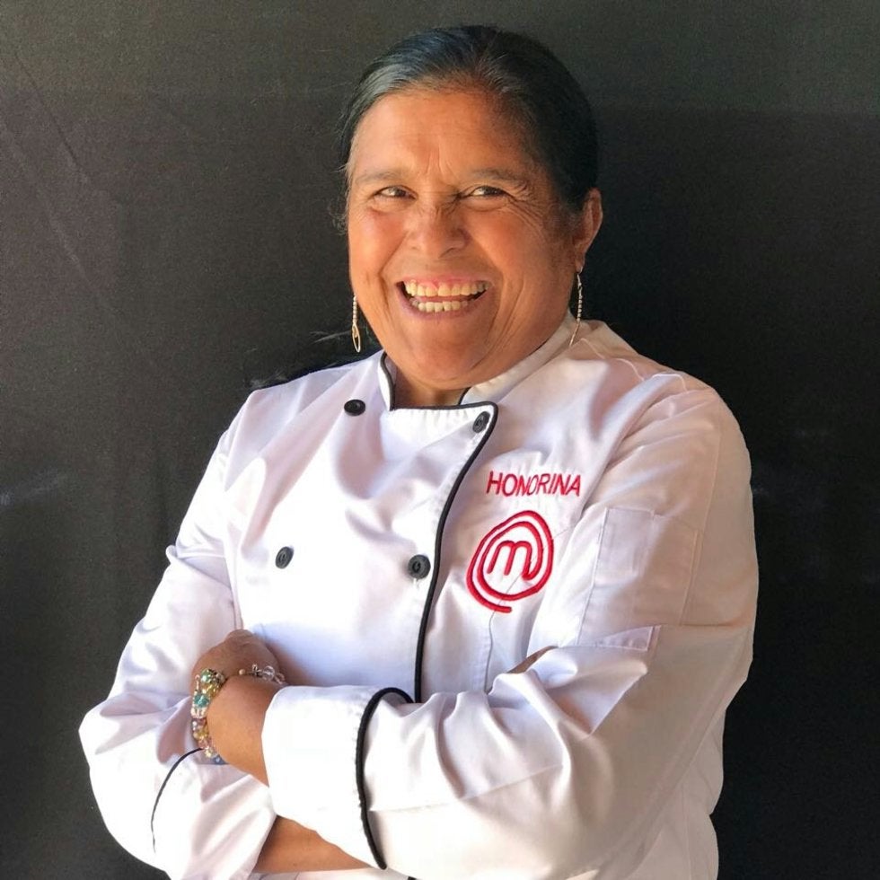 MalditoPerro's tweet photo. Honorina Arroyo, campeona del universo ALV pinches perros 

#MasterChefMX
#MasterChefLaRevancha
#LosMasterChefs https://t.co/rXpftLHlJa