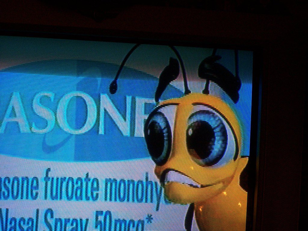 empyreakin's tweet photo. @HeyItsNater Idk but the Nasonex bee was definitely on something https://t.co/jWWGjOrGJt