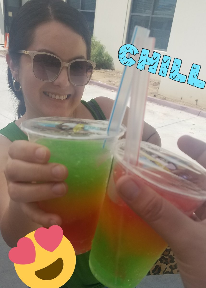 MaestraJara's tweet photo. @BosLangAcademy @CajonValleyUSD We were #hydrated and #motivated at #CVconference this year! Thank you so much #cajonvalleyusd and @BeachinBoba for the yummy drinks! #youbelongCV #lobosunidos #trainingflow #bobaforthebabes https://t.co/AbnB2idINU